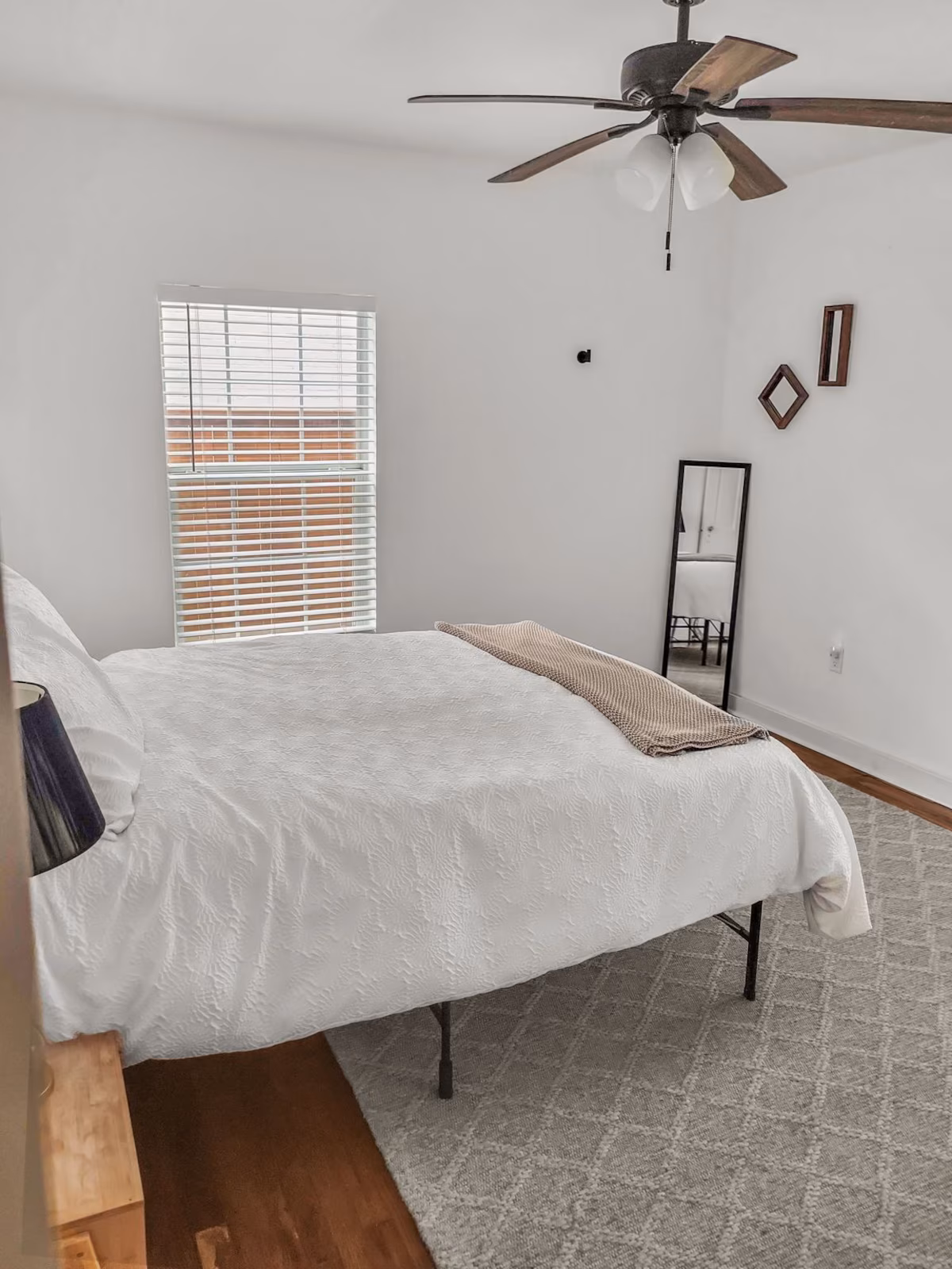 Simply Get-A-Waco, cabin with a private hot tub, photo 7