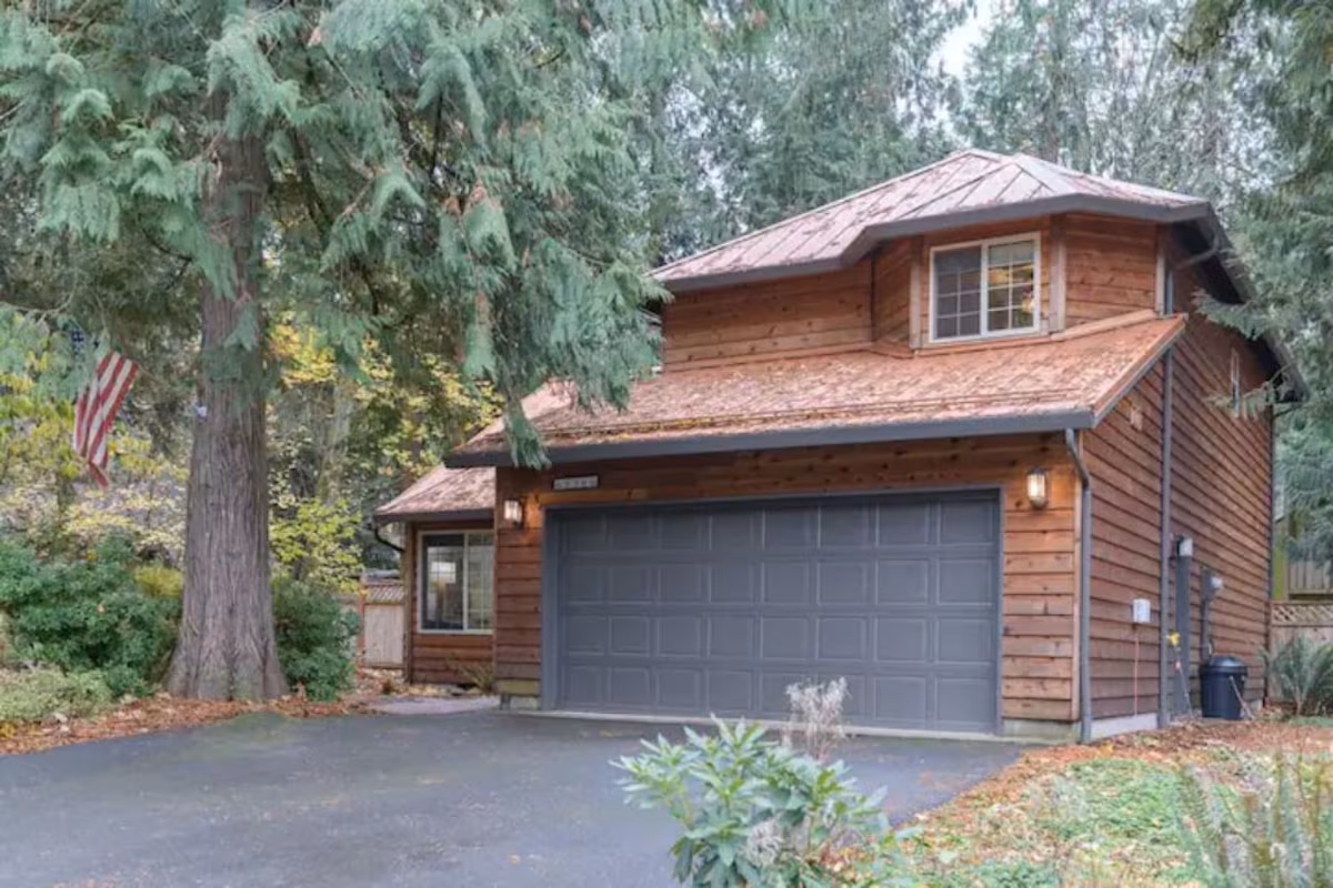 TIMBERLINE RETREAT, cabin with a private hot tub, photo 7