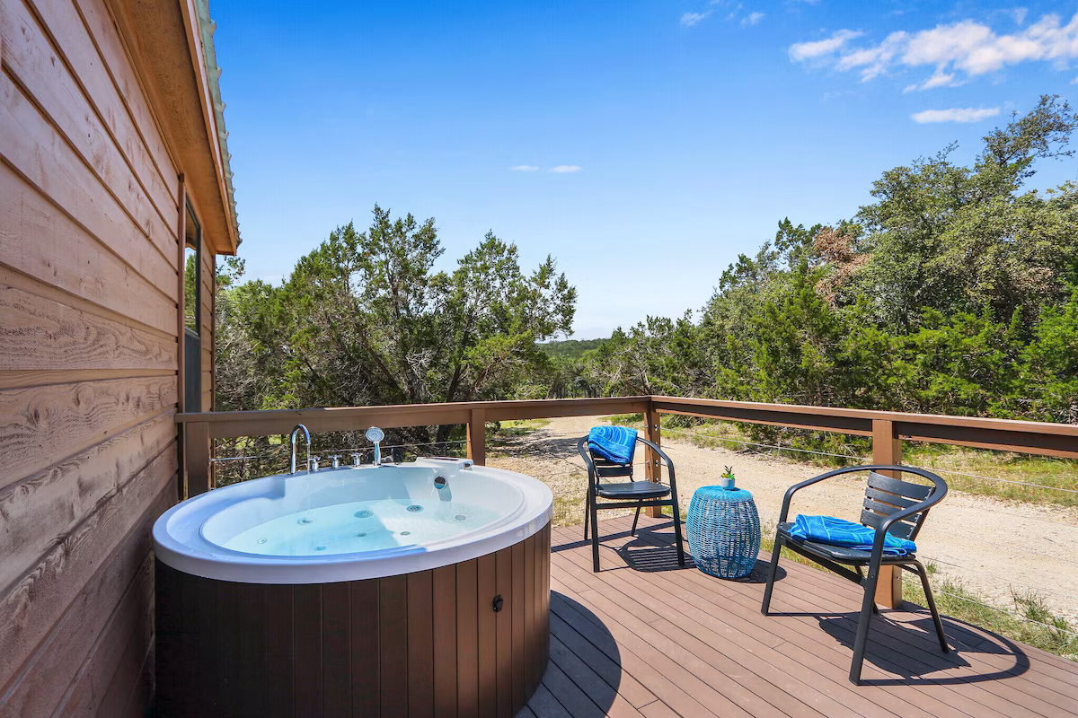 Terlingua at the Bend, cabin with a private hot tub, photo 1