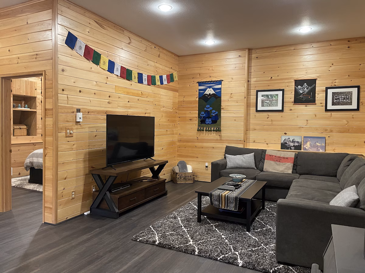 Unique Mt. Rainier Cabin, cabin with a private hot tub, photo 4