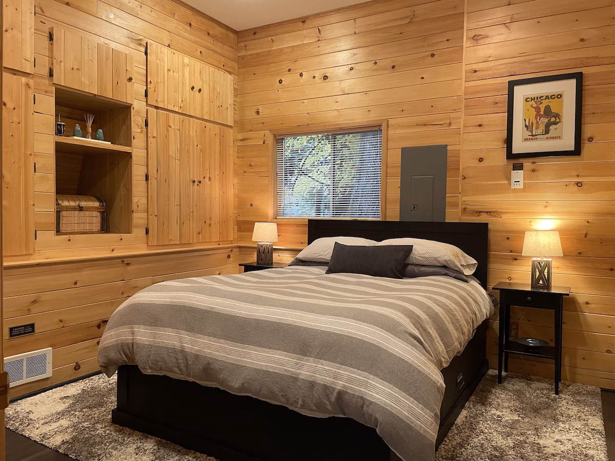 Unique Mt. Rainier Cabin, cabin with a private hot tub, photo 3