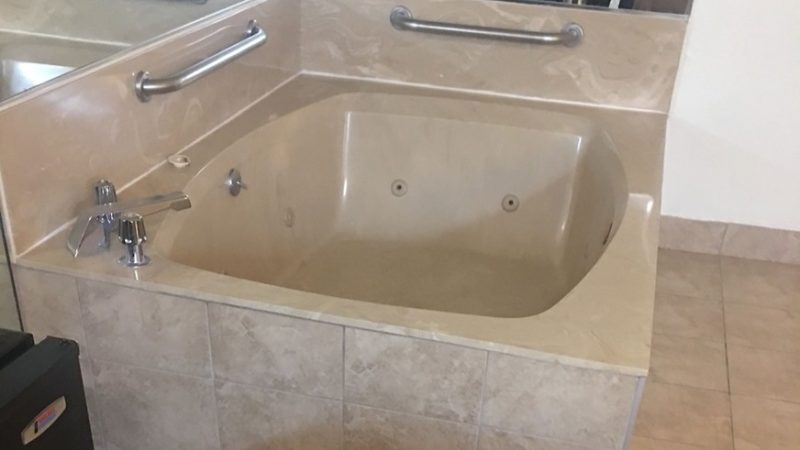 A Victory Hotel, room with private jacuzzi, photo 3