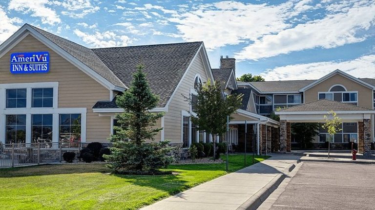 AmeriVu Inn and Suites – Waconia