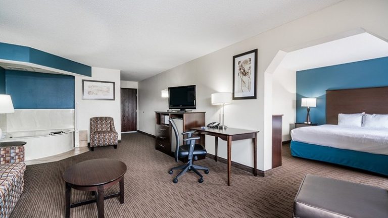 Baymont Inn & Suites Bloomington MSP Airport
