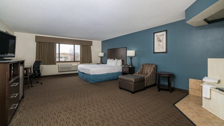 Baymont Inn & Suites Bloomington MSP Airport
