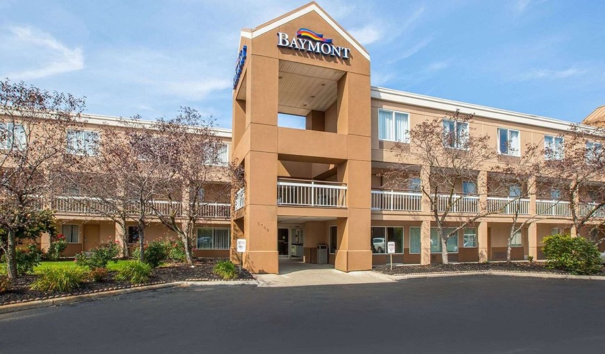 Americas Best Value Inn Canton, room with private jacuzzi, photo 7