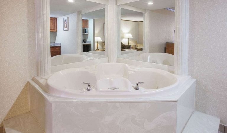 Americas Best Value Inn Canton