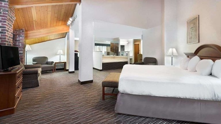 Baymont by Wyndham Columbus Rickenbacker