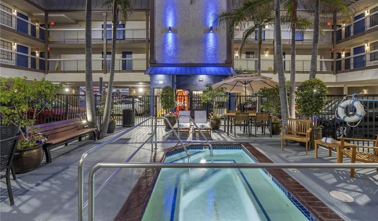 Best Western Airport Plaza Inn Hotel – Los Angeles Lax