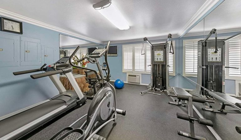 Best Western Harbour Inn & Suites- Sunset Beach