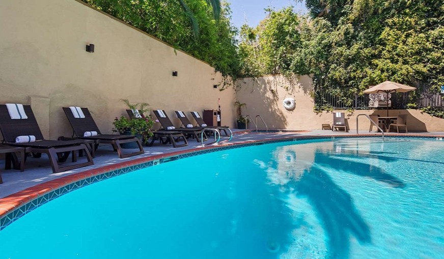 Best Western Hollywood Plaza Inn Hotel – Hollywood Walk Of Fame La, room with private jacuzzi, photo 6