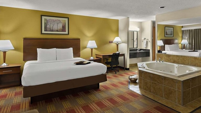 Best Western Lakewood Inn