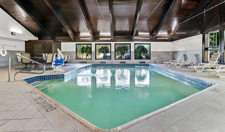Best Western Plus Flint Airport Inn & Suites