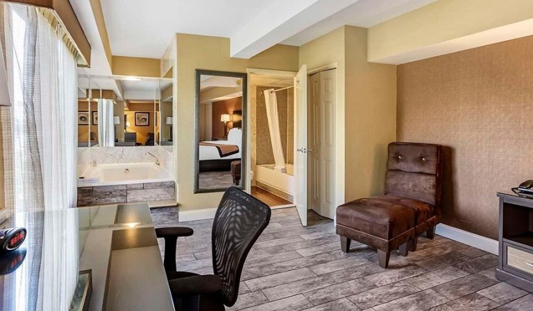 Aiden by Best Western Newark Airport
