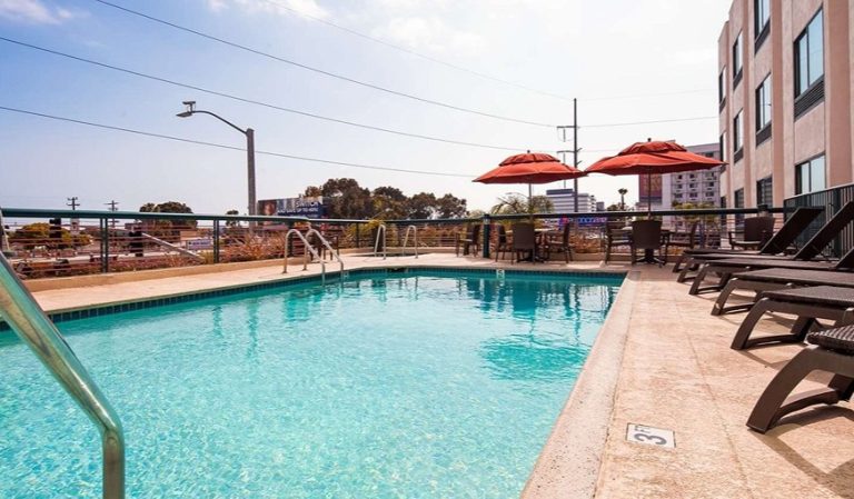 Best Western Plus Suites Hotel – Los Angeles LAX Airport