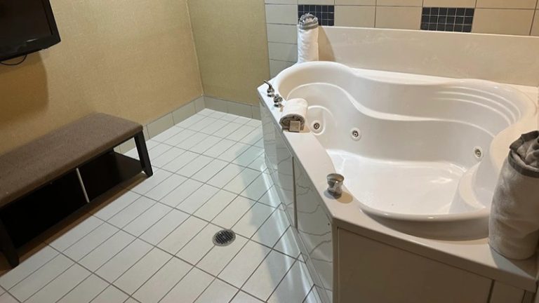 Cambria Hotel Akron – Canton Airport