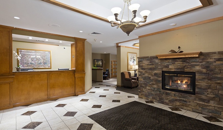 Chicago Club Inn & Suites, room with private jacuzzi, photo 6