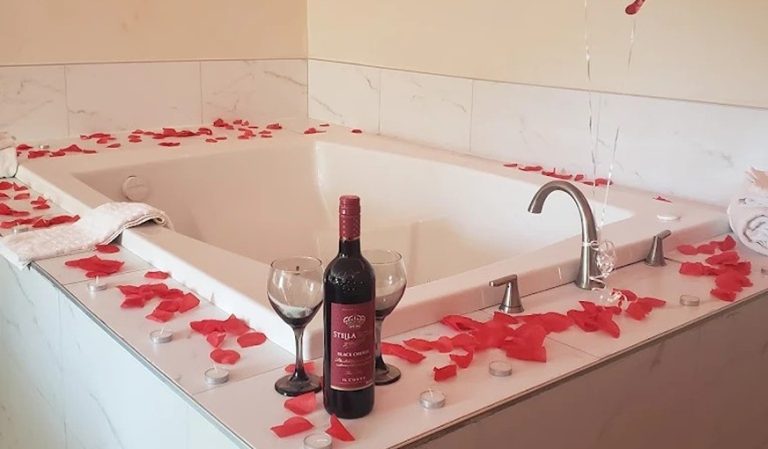 Chicago Club Inn & Suites