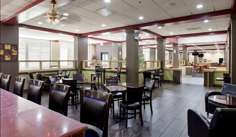 Clarion Hotel Detroit Metro Airport