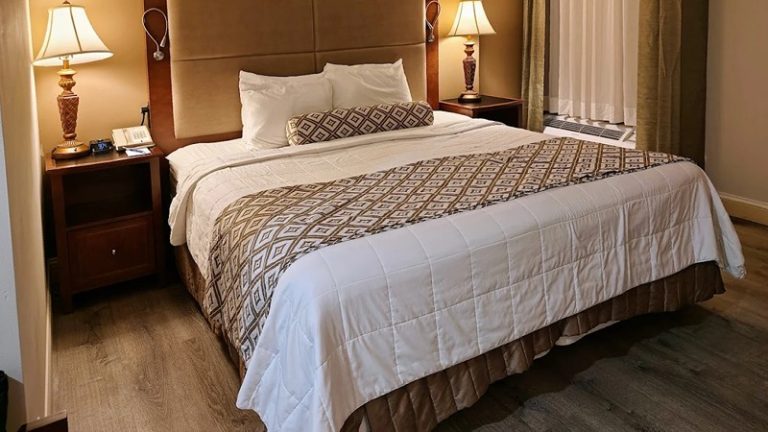 Clayton Plaza Hotel