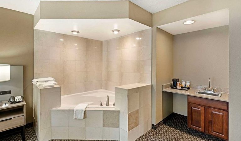 Comfort Inn And Suites