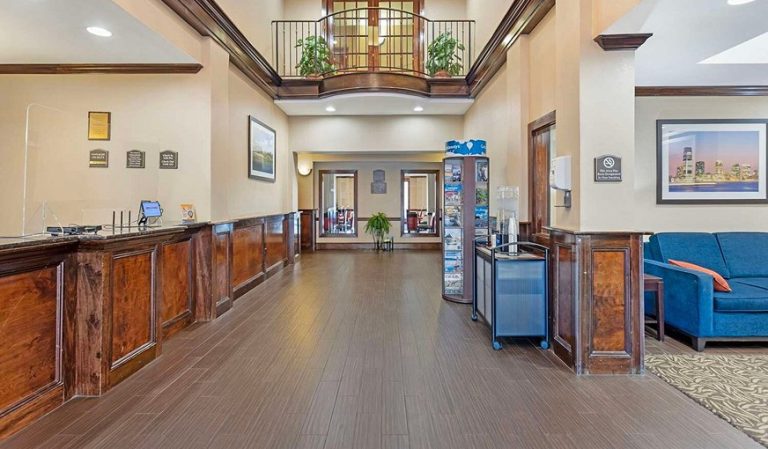 Comfort Inn And Suites