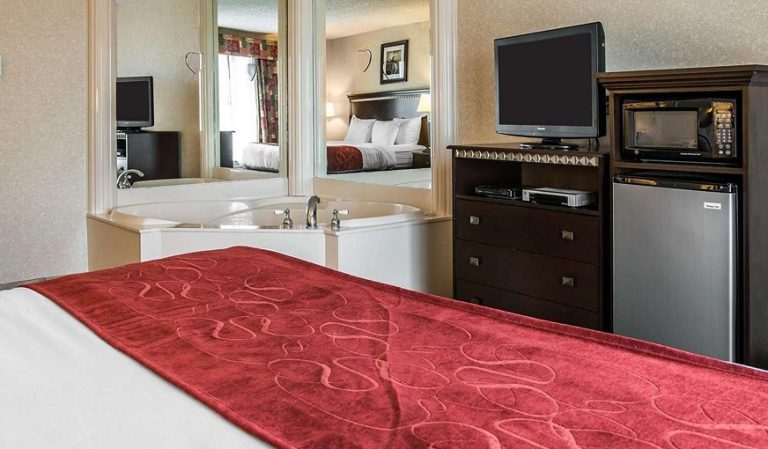 Comfort Suites Canton