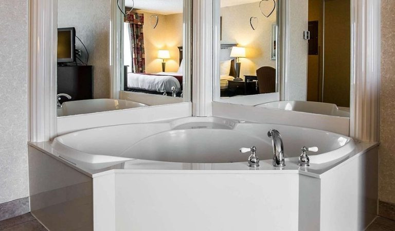 Comfort Suites Canton