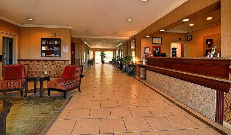 Comfort Suites Near Six Flags Magic Mountain