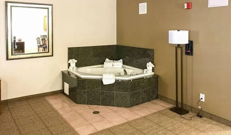 Comfort Suites Near Six Flags Magic Mountain