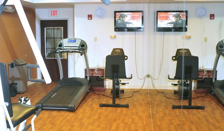 Comfort Suites Newark – Harrison, room with private jacuzzi, photo 6