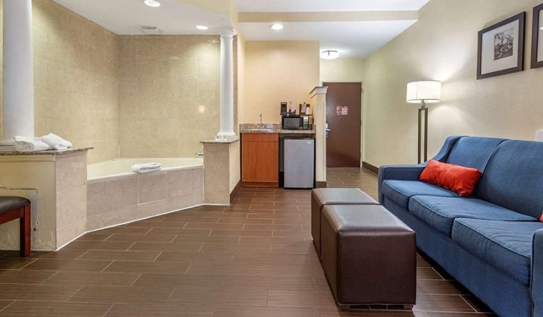 Comfort Suites Newark – Harrison
