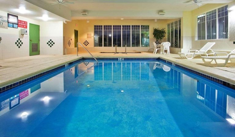 Country Inn & Suites by Radisson, Hiram, GA