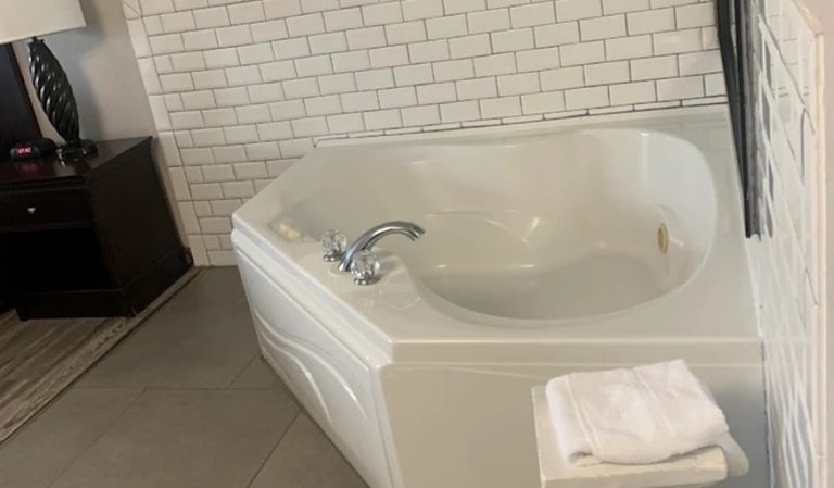 Country Inn & Suites by Radisson, Hiram, GA