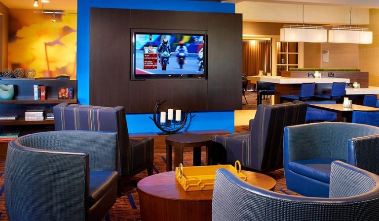 Courtyard by Marriott Detroit Utica
