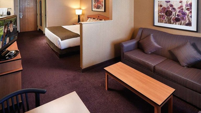 Crystal Inn Hotel & Suites Midvalley