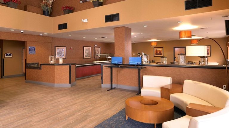 Crystal Inn Hotel & Suites – West Valley City