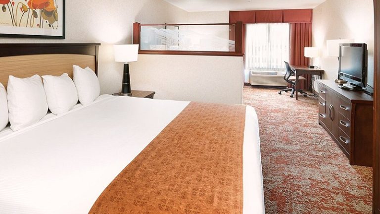 Crystal Inn Hotel & Suites