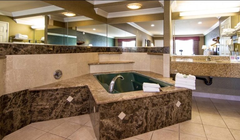 Crystal Inn Suites & Spas
