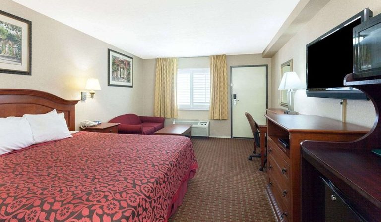 Days Inn by Wyndham Alhambra CA