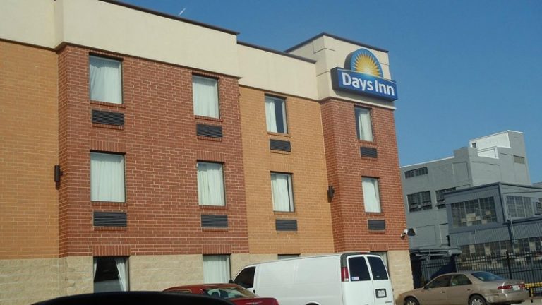 Days Inn by Wyndham Downtown St. Louis