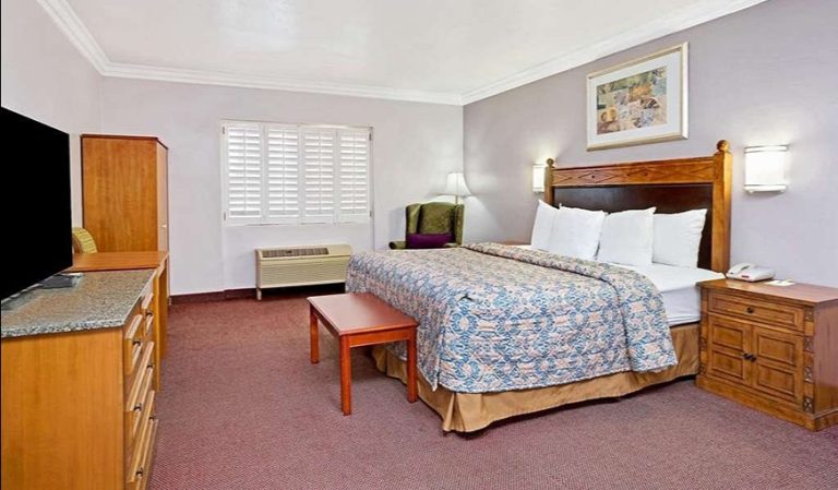 Days Inn by Wyndham West Covina