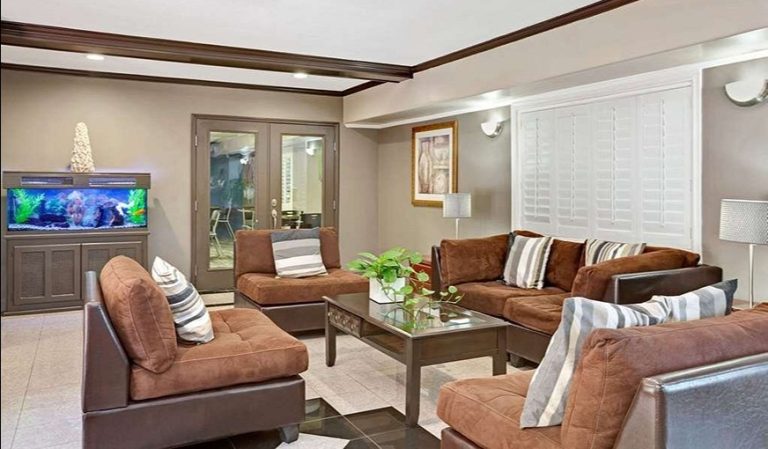 Days Inn by Wyndham West Covina