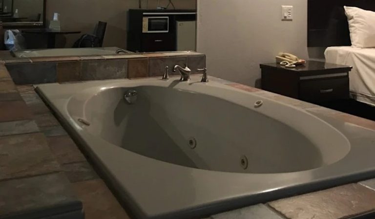 Del Amo Inn