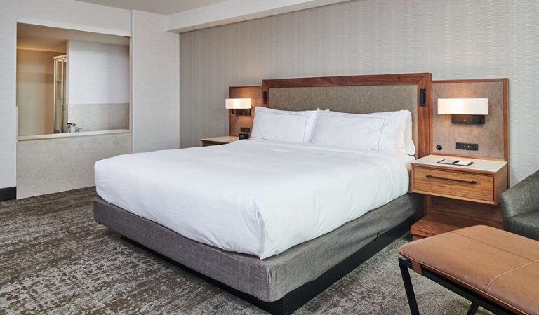 Doubletree By Hilton Fullerton