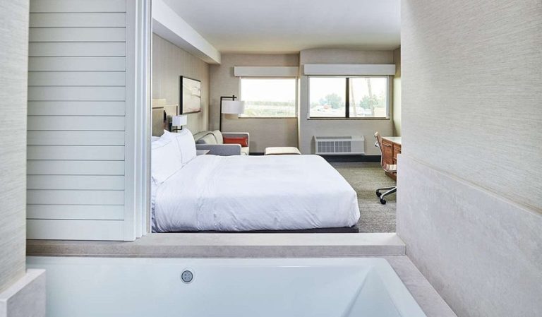 Doubletree By Hilton Fullerton