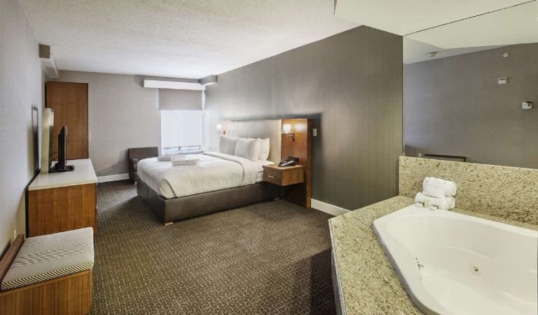 DoubleTree by Hilton Hotel Nanuet