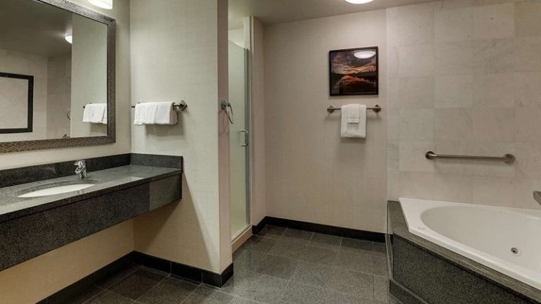 Drury Inn & Suites St. Louis Arnold