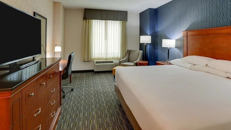 Drury Inn & Suites St. Louis Arnold
