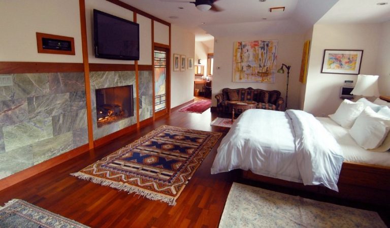 East Hampton Art House Bed and Breakfast